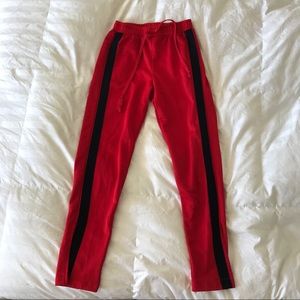 | ZARA | Highwaisted sweats